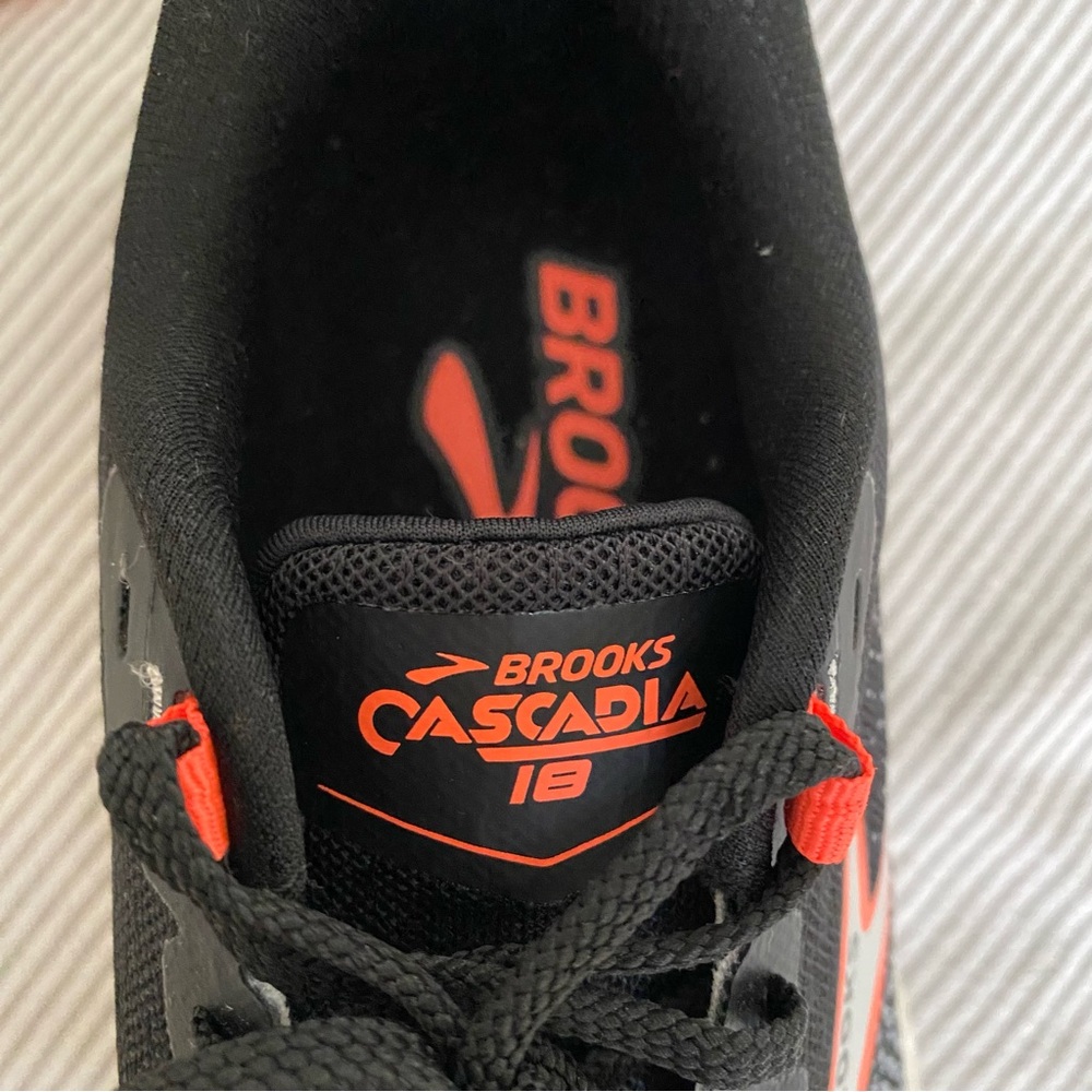Brooks Cascadia 18 Women’s Trail Running Sneakers Size 9.5 NEW! - Picture 7 of 11